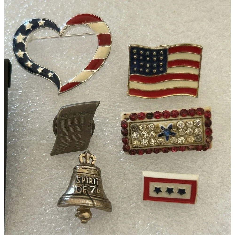 Vintage American Flag Liberty Bell Patriotic Avon‎ America Beautiful Pin Brooch